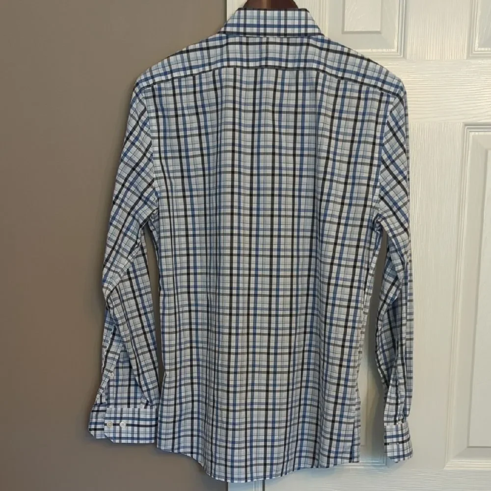 Banana Republic Men's Plaid Bitton-Down Shirt In White and Blue